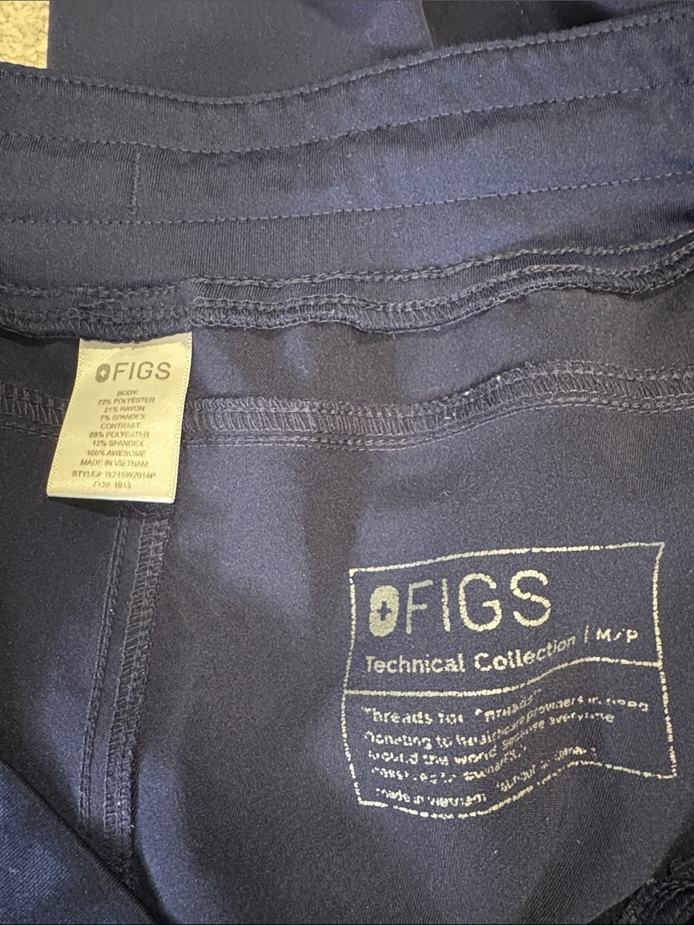 Figs Dark Blue Scrub Set - Picture 3 of 6